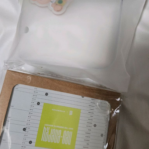 스타벅스 나만의 파우치 네오+NCT리무버블스티커