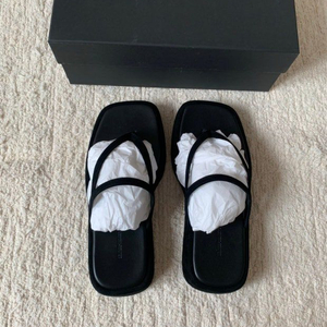 르917 샌들 235