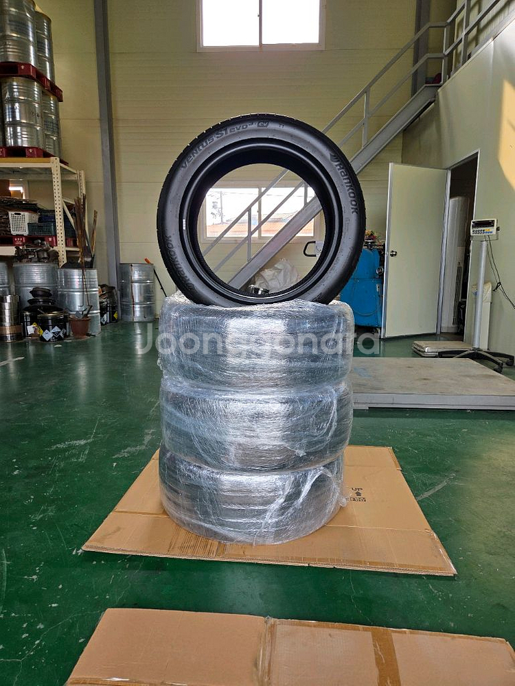 테슬라 모델Y 한국타이어(썸머) 255/45R19--0