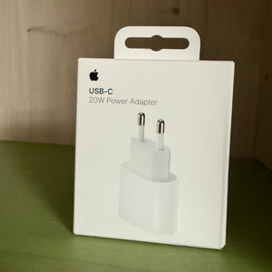 Apple USB-C 20W 어댑터 및 케이블