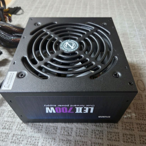 잘만 LE II SERIES 700w 파워서플라이잘만