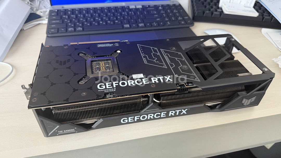 ASUS TUF 게이밍 RTX 4090 O24G OC--0