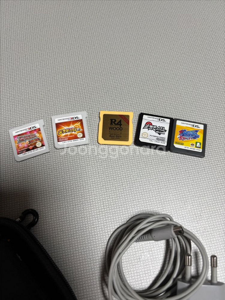 닌텐도 3ds xl 팝니다. 순정 일괄--2