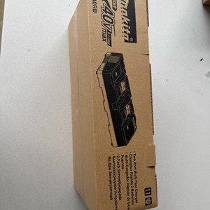 마끼다 DC40RB 듀얼충전기