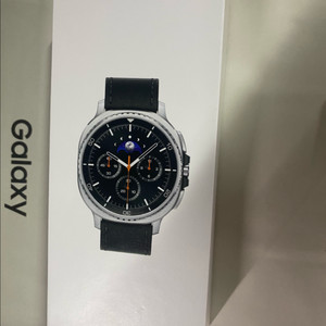 갤럭시워치8 클래식 46mm 블랙 미개봉 팝니다