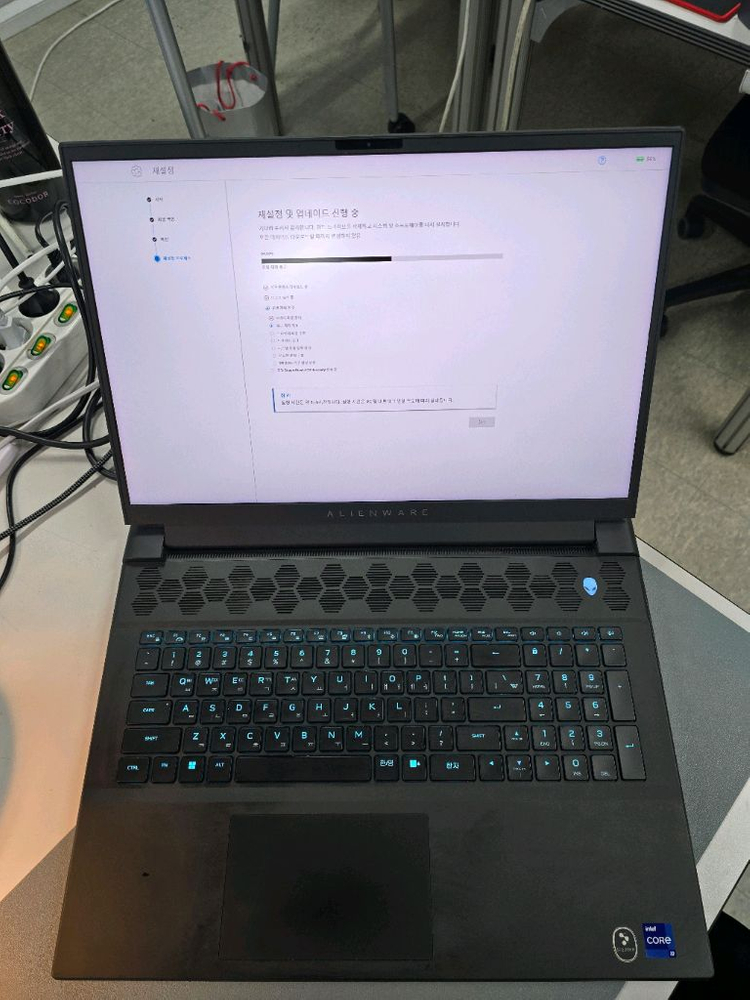Dell M18 (4090) 모델 노트북--0