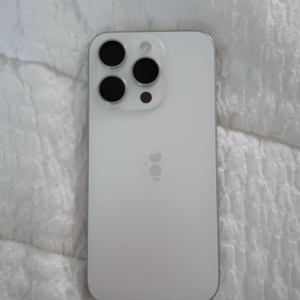 아이폰15pro 화이트 256기가 자급제 새상품급