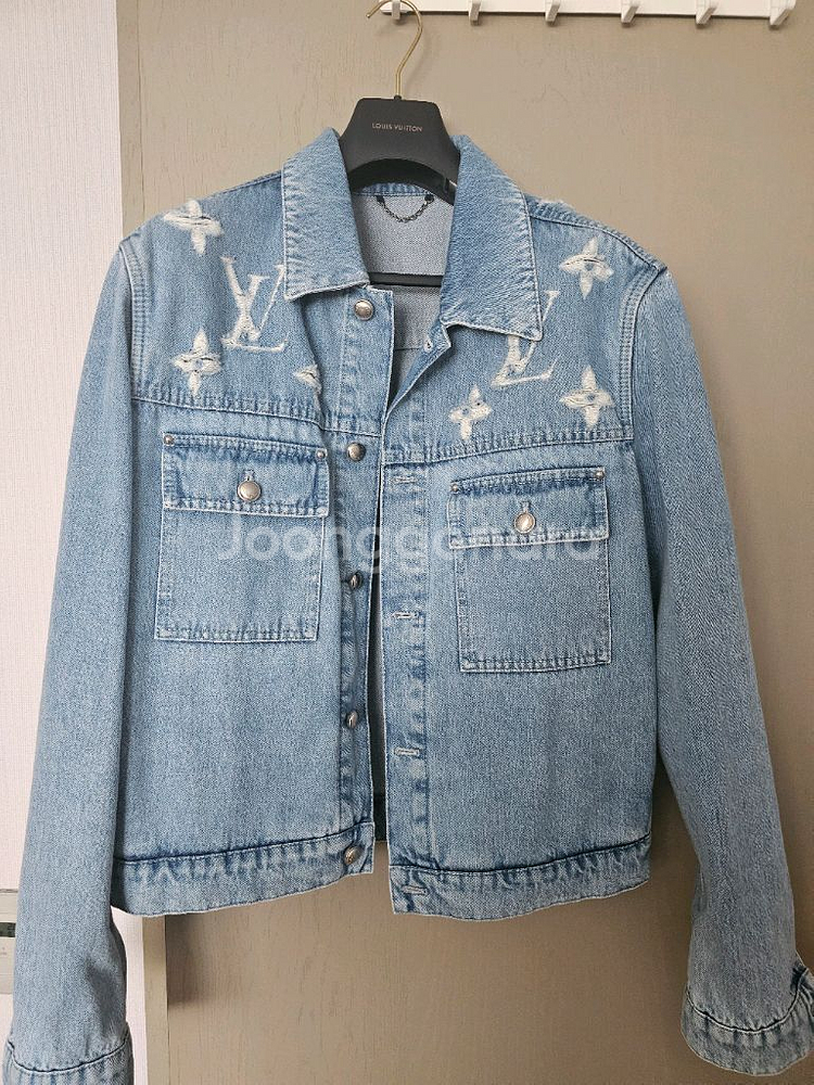 (가격내림)루이비통 데님 자켓 52 싸게 팝니다--0