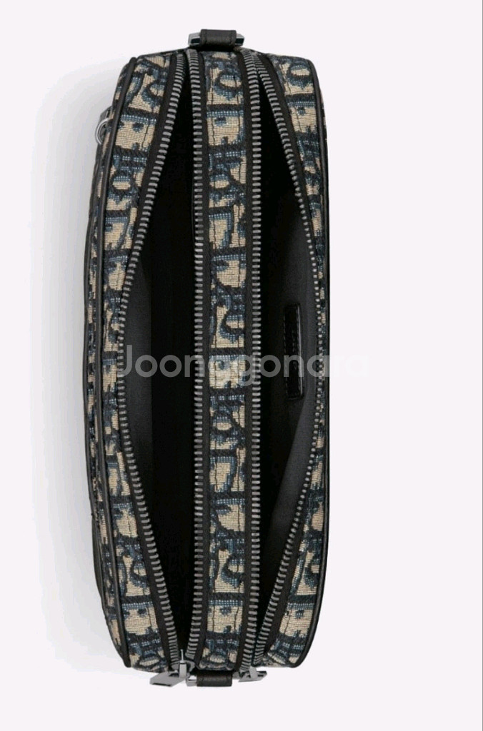 디올 사파리 맥시 메신저 백 싸게 팝니다--2