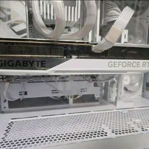 (평택)RTX5070TI EAGLE 화이트 그래픽카드