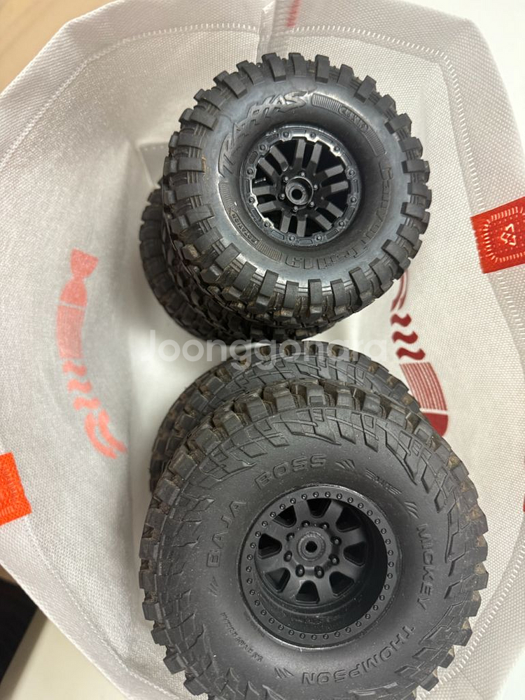 RC카 휠타이어(trx4, axp8 미키탐슨)--0