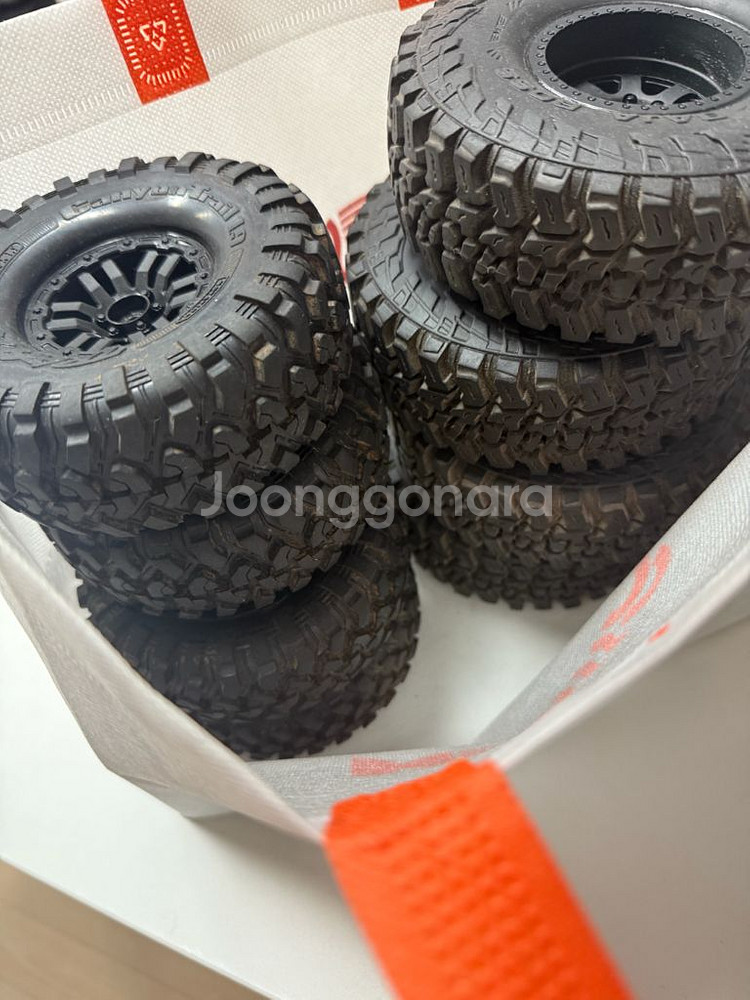 RC카 휠타이어(trx4, axp8 미키탐슨)--1