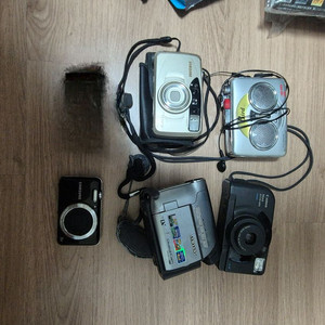 삼성 필름 카메라입니다.캠코드 팝니다.
