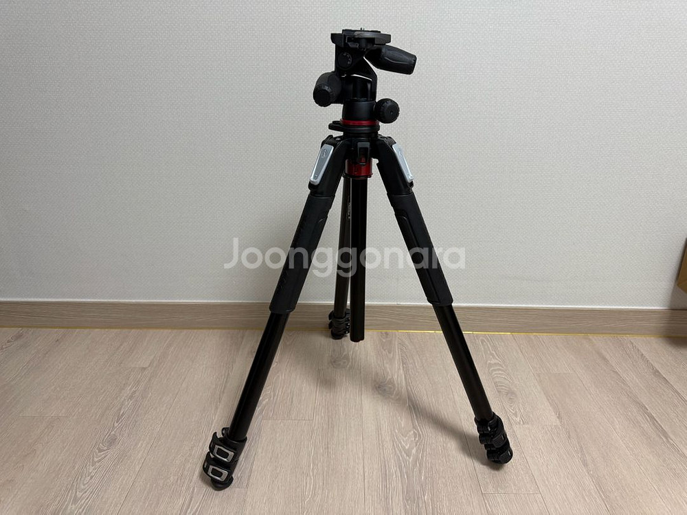 맨프로토 MT055XPRO3 삼각대+헤드+가방 팝니다.--1