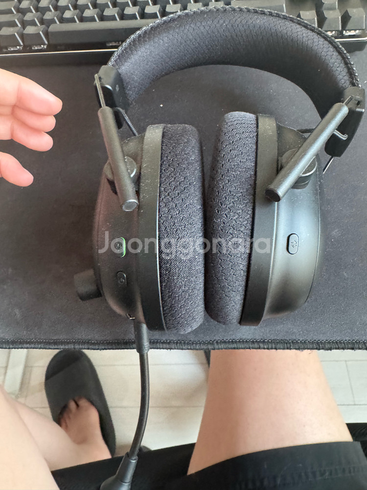레이저 블랙샤크 V2 PRO 무선 헤드셋 팔아요--0