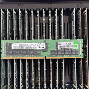 HPE 32GB 2Rx4 PC4-21300 4개