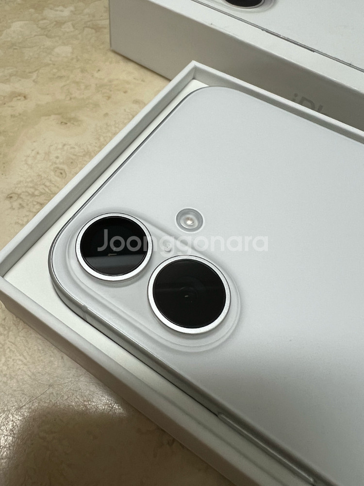 5월구매 아이폰16플러스 256gb 화이트--5