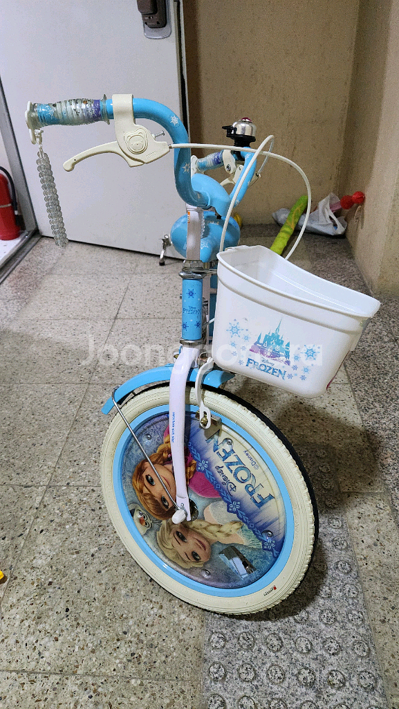 겨울왕국 엘사 어린이 네발 자전거+엘사 헬맷 보호대--1