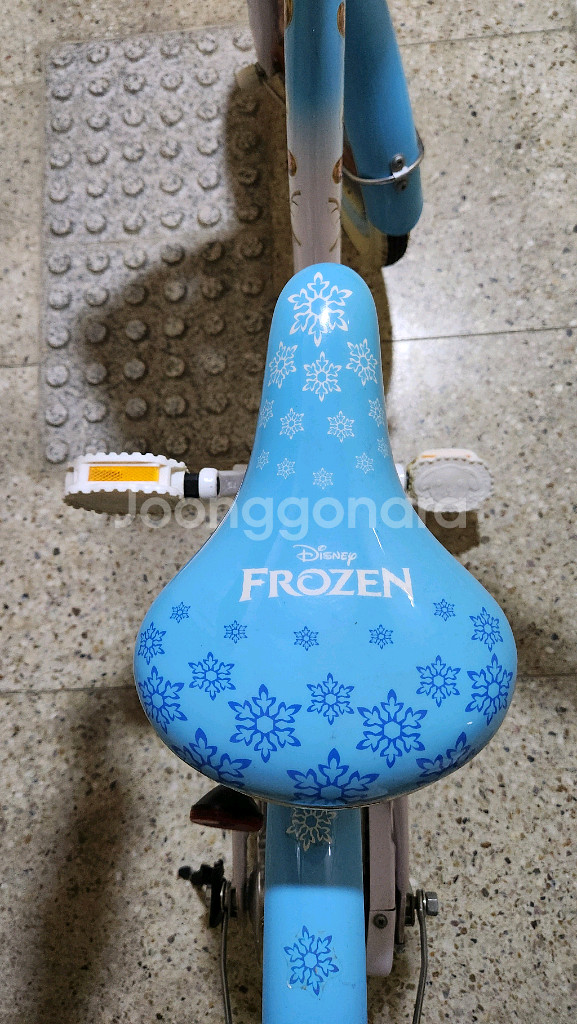겨울왕국 엘사 어린이 네발 자전거+엘사 헬맷 보호대--5