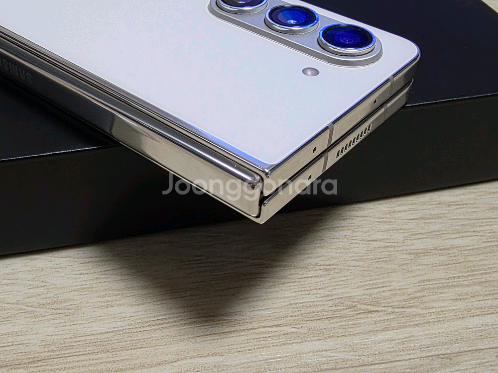 갤럭시 Z 폴드5 512GB 크림색--7