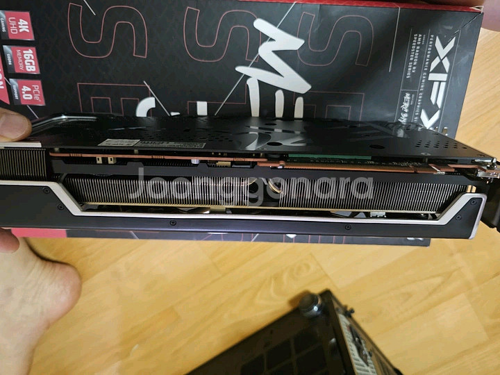 XFX RX 6900 XT MERC 319--3