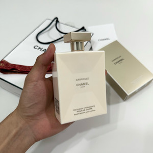 새상품 샤넬 가브리엘 이드라땅뜨 바디로션 200ml