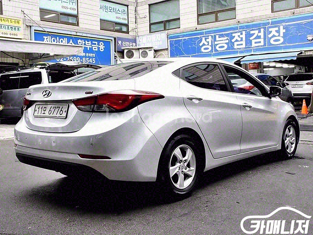 [현대]더 뉴 아반떼 1.6 GDI 스마트 (5인승)--3