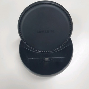 삼성 DeX Station (EE-Mg950)