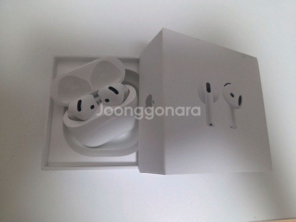 (2개월 사용) 에어팟4세대 유선충전--0