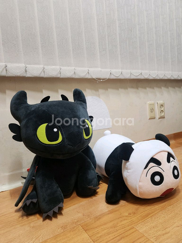 새상품) 드래곤 길들이기 투슬리스 인형+짱구 인형--2
