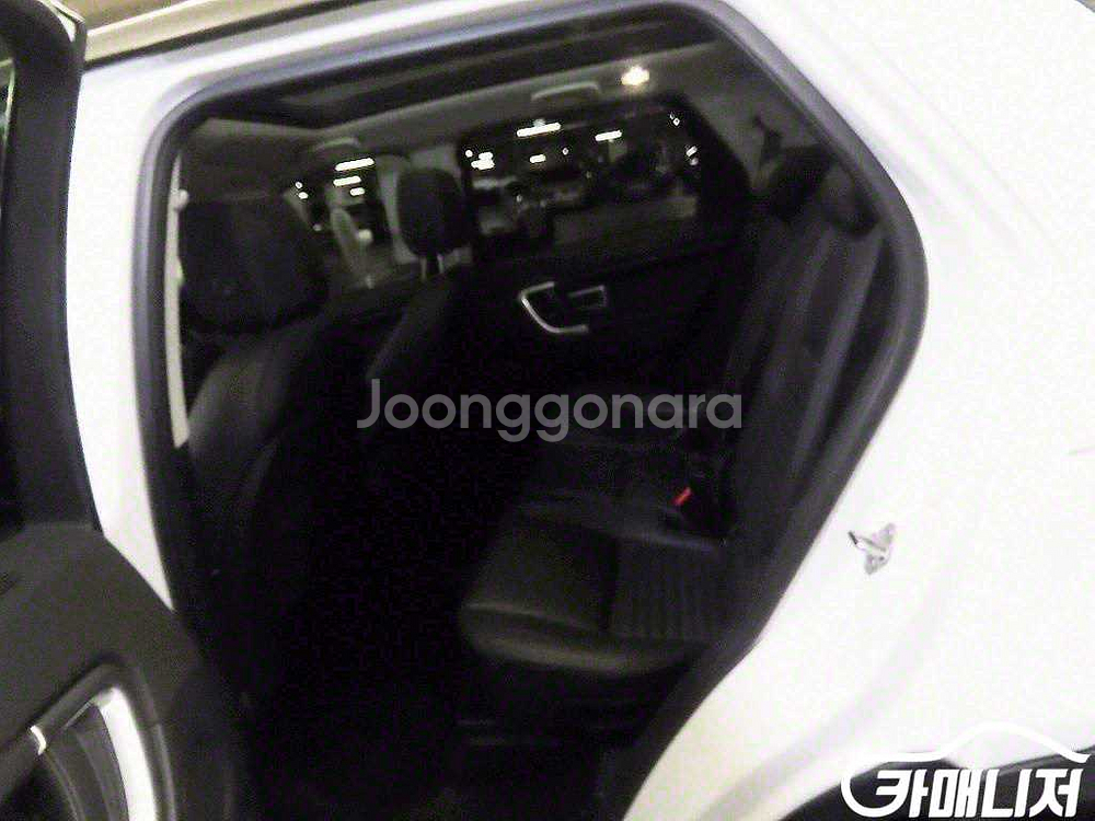 [랜드로버]디스커버리 스포츠 2.0 TD4 HSE 럭셔--6