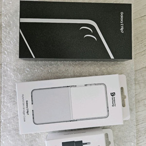 미개봉 자급제 갤럭시 Z플립7 512GB 제트블랙 판매