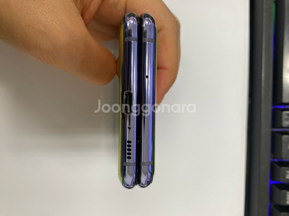 SK 갤럭시Z플립1 퍼플 외관깔끔 256GB 무잔상 점--8