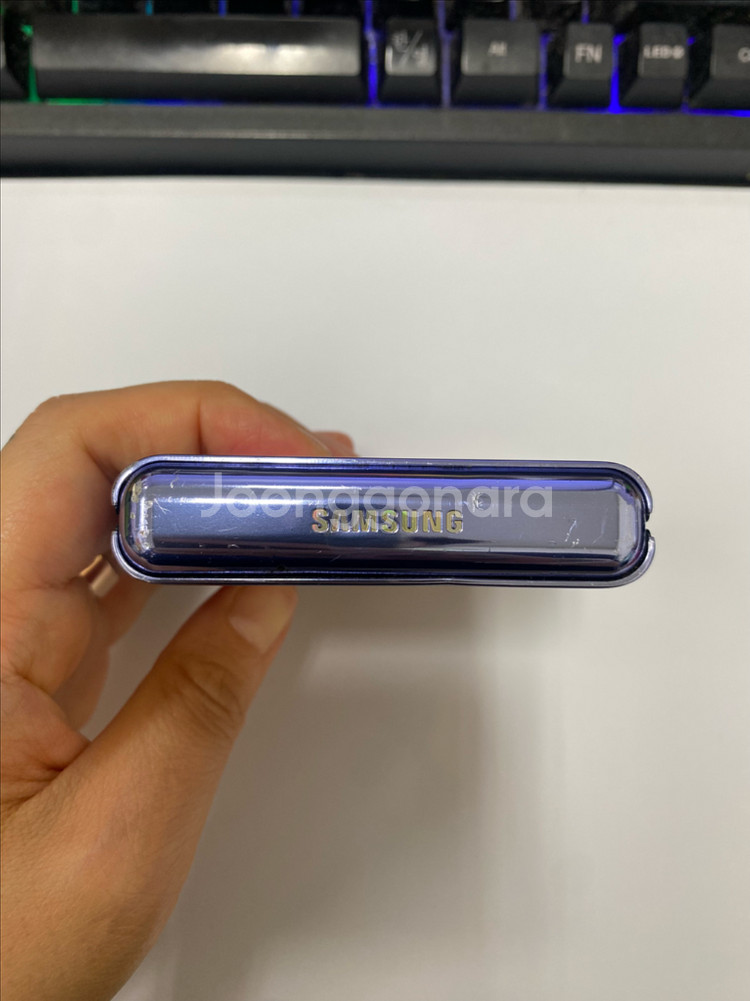 SK 갤럭시Z플립1 퍼플 외관깔끔 256GB 무잔상 점--6