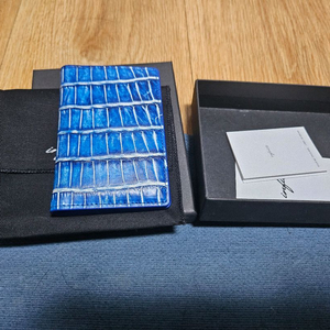 인피니토 악어가죽 카드지갑 판매합니다