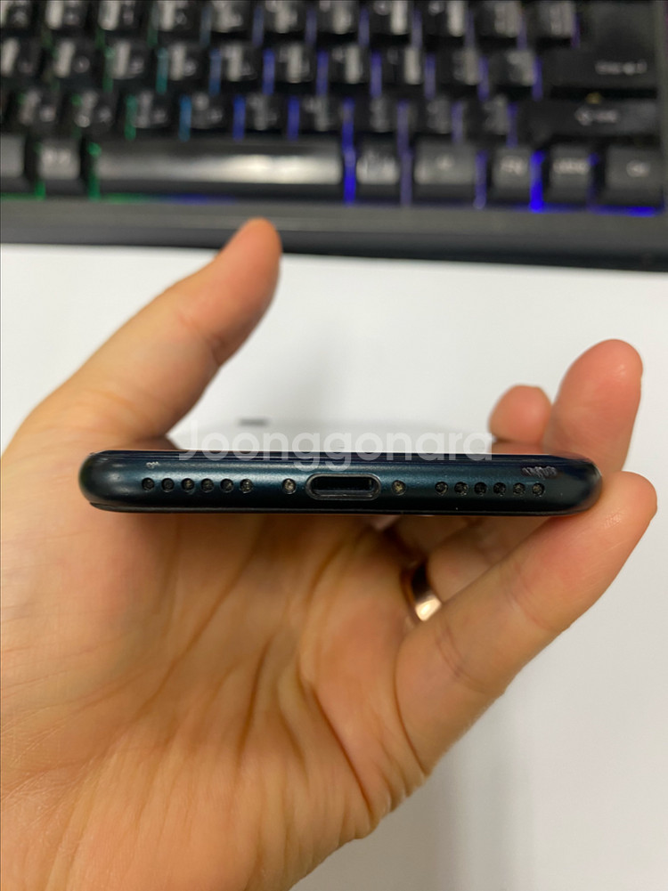 아이폰SE3 미드나잇 액정SS급 64GB 배터리89%--6