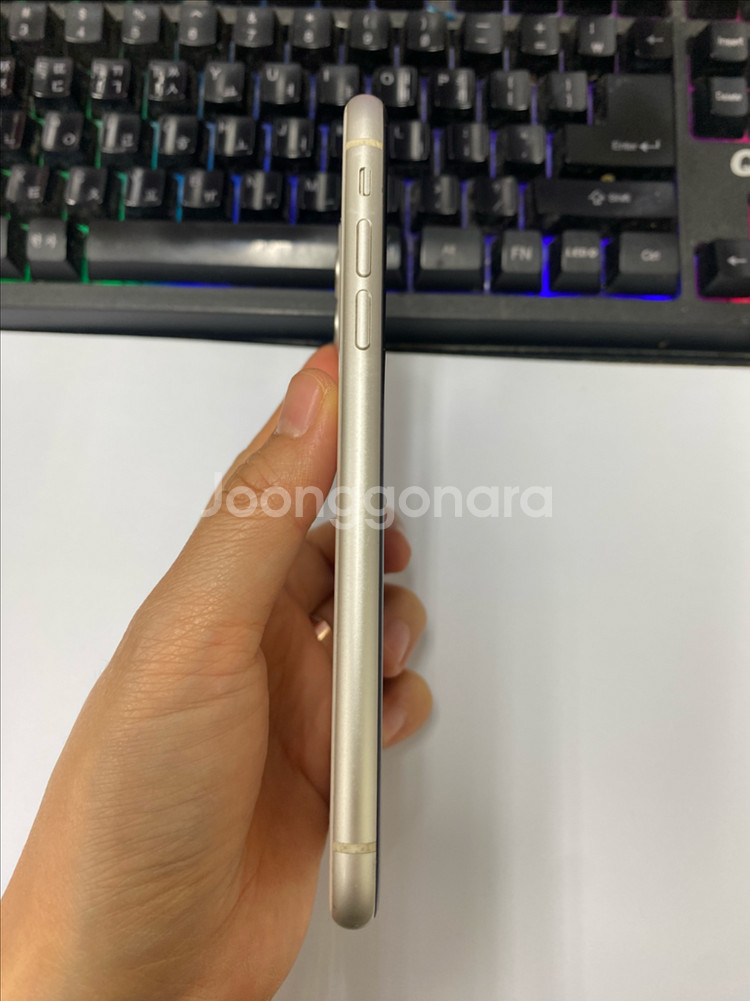 아이폰11 화이트 액정SS급 (액정사설) 128G--3