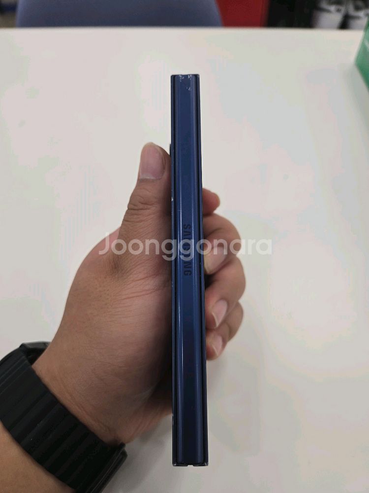 갤럭시 Z폴드6 네이비 512GB 상태 좋음--3