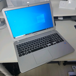 삼성 노트북 5 NT560XBV 15.6인치