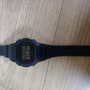 지샥DW-5600BB-1 팝니다