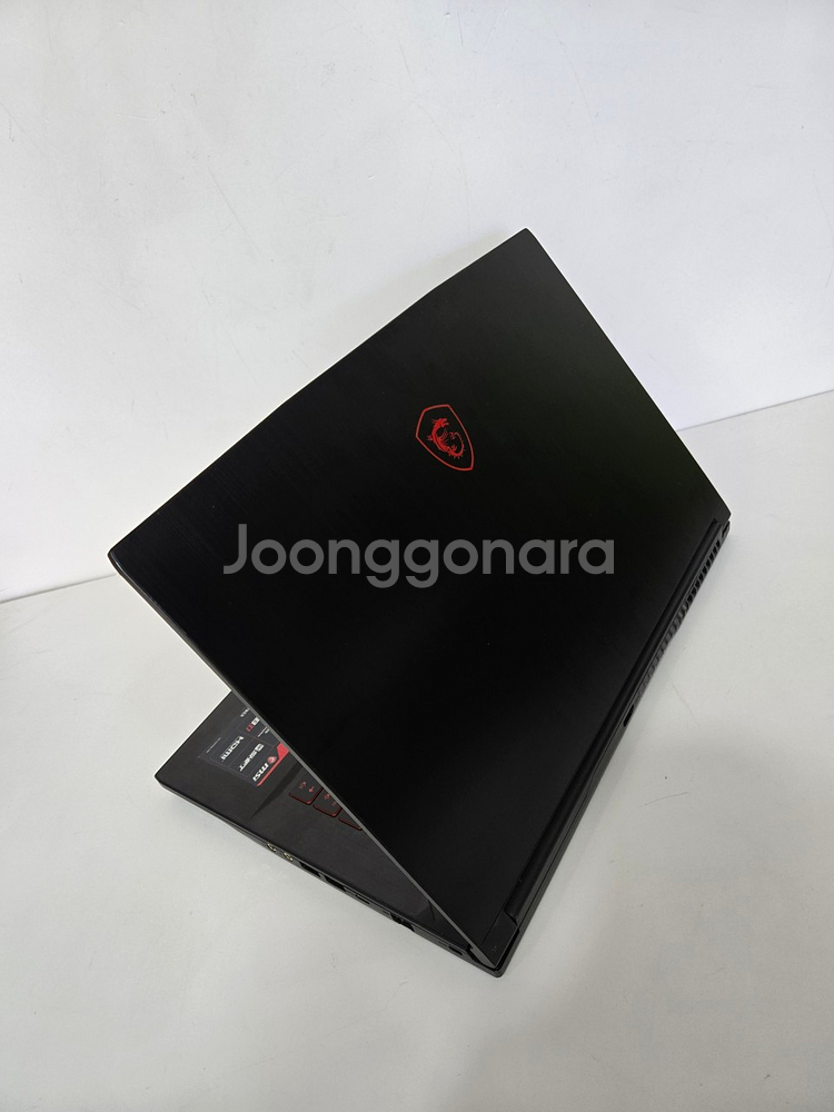 965번 MSI 15인치 UHD 게이밍 중고노트북--2