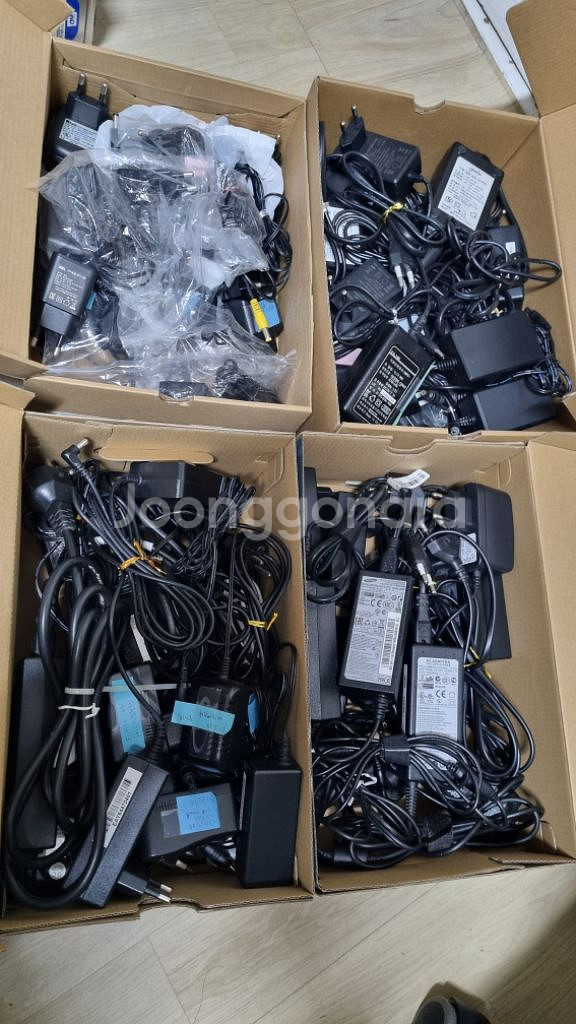 각종 어댑터(중고)(3V~33.6V)--0