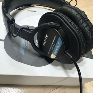 소니 MDR-7506 Professional 헤드폰