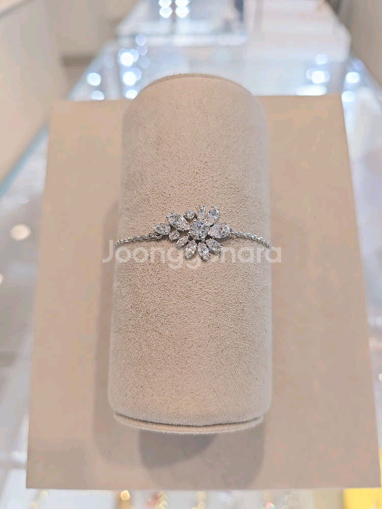 (새상품) 스와로브스키 팔찌--1