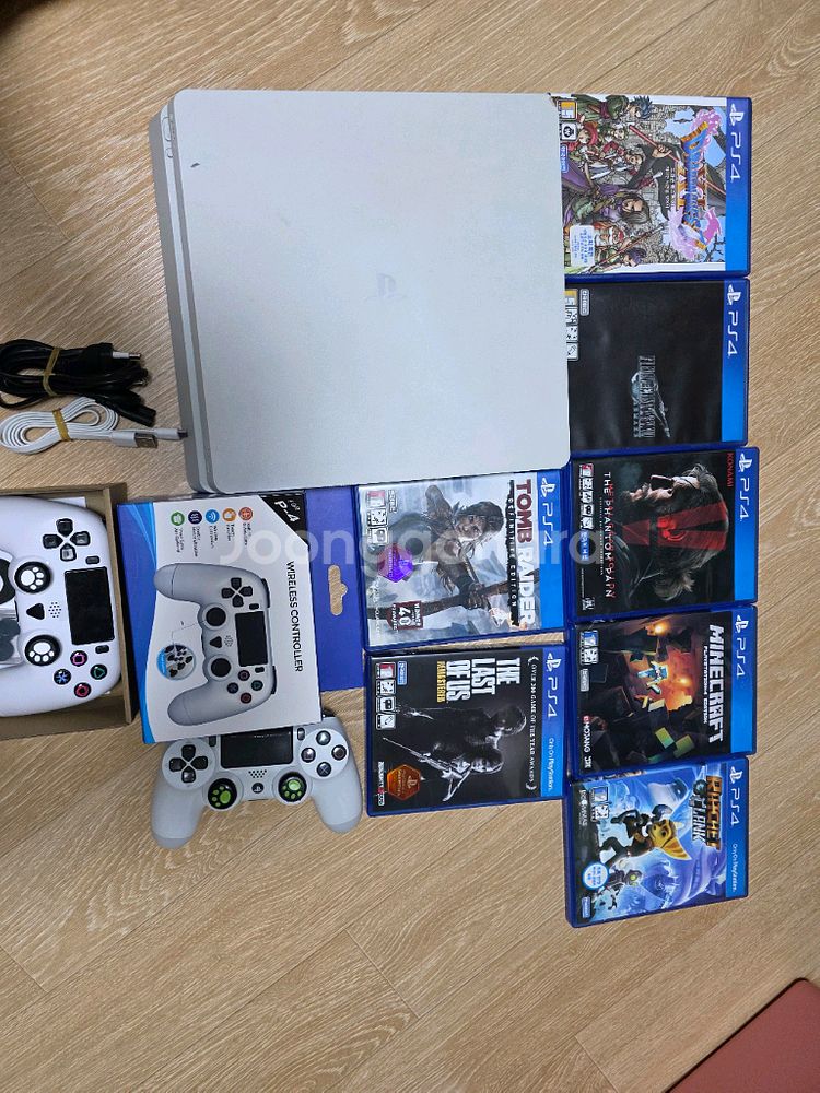 PS4 화이트 CUH-2218B 팝니다--0