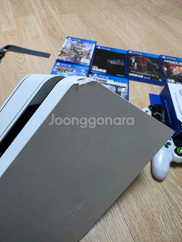 PS4 화이트 CUH-2218B 팝니다--2