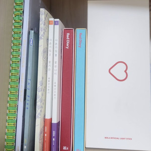 볼빨간사춘기 앨범 7개 + 응원봉(1번 사용)