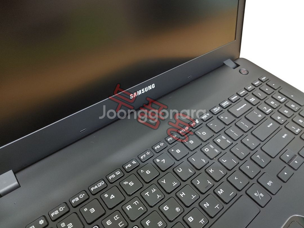[부품용] 삼성 인텔 i7-7700HQ 게이밍 노트북--4