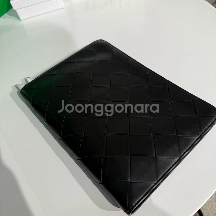 [보증서O]보테가베네타 인트레치아토 도큐먼트 클러치--2