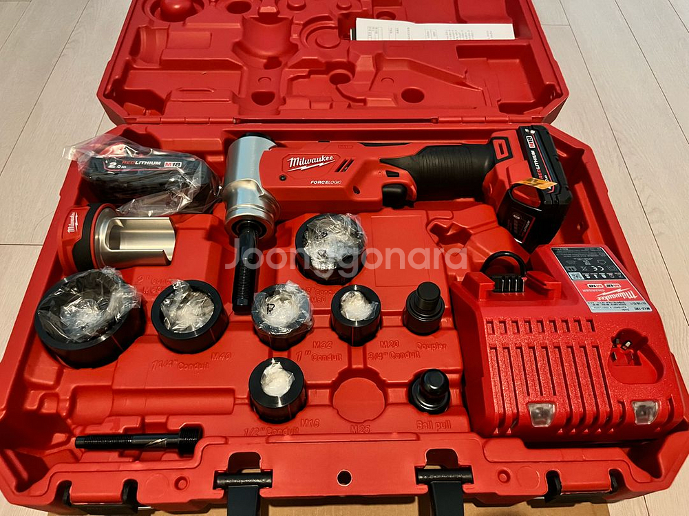밀워키 6톤 유압 펀칭기,천공기 M18 HKP-202C--0
